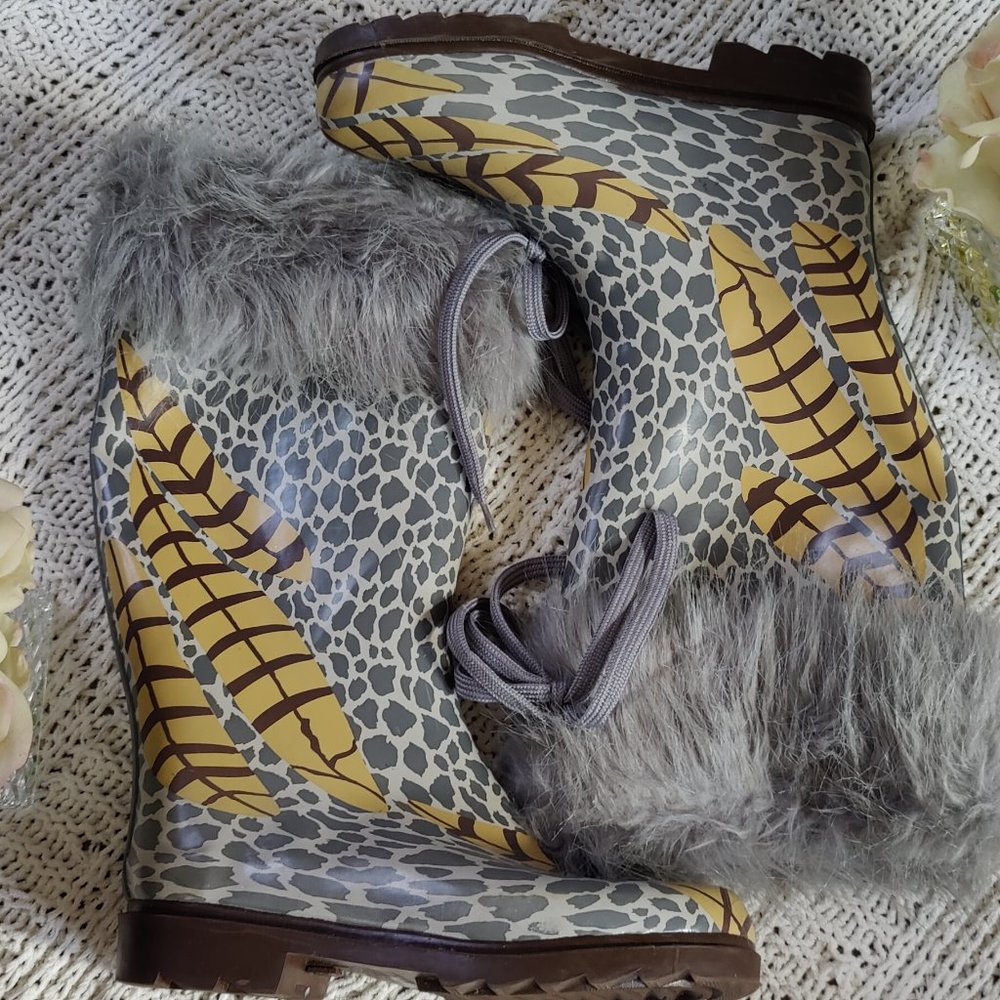 Fur Trimmed Feather/Leopard Print Rain Boots